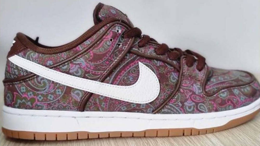 Image via antgsoles nike sb dunk low paisley
