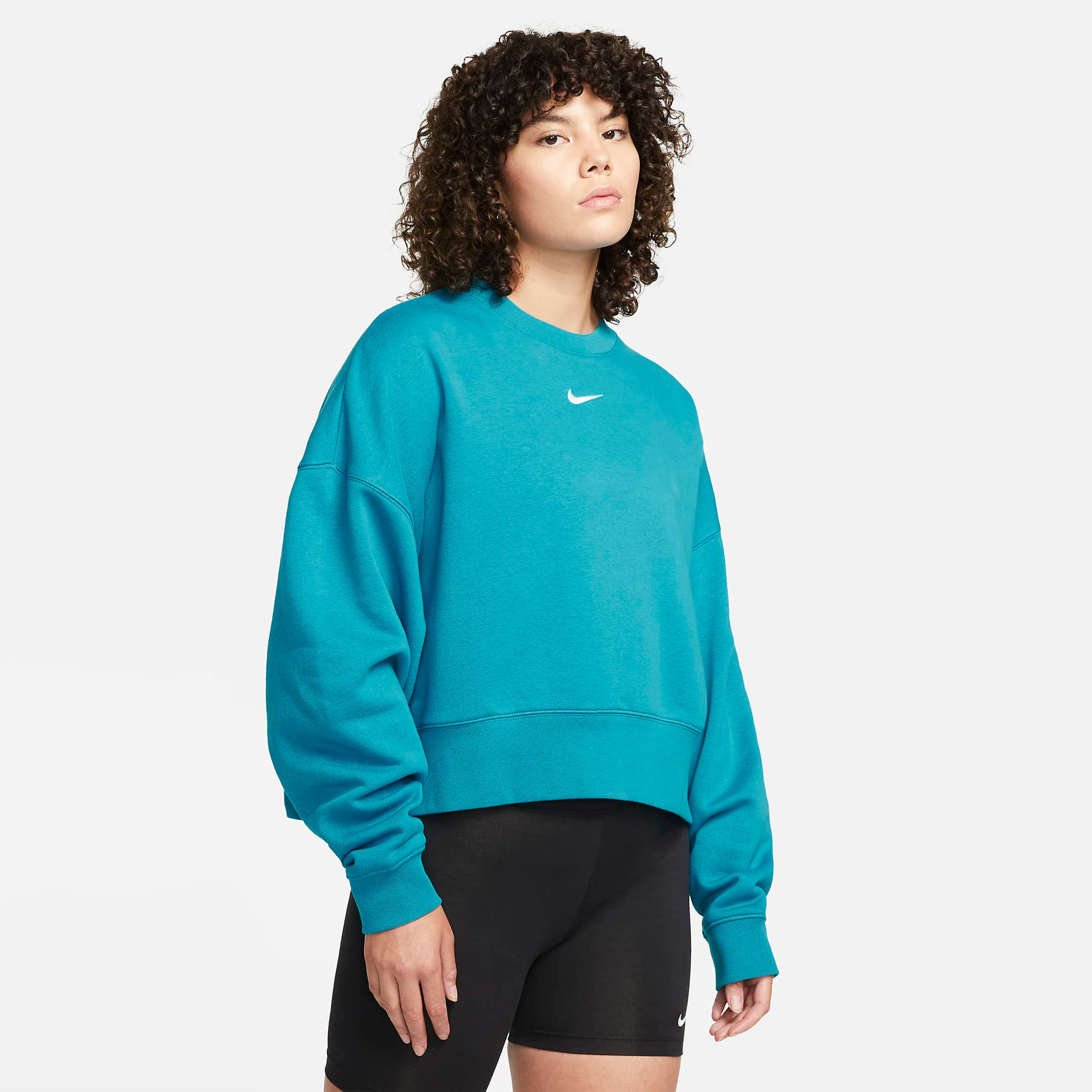 Nike Sportswear Collection Essentials Oversized Fleece Crew Sweatshirt