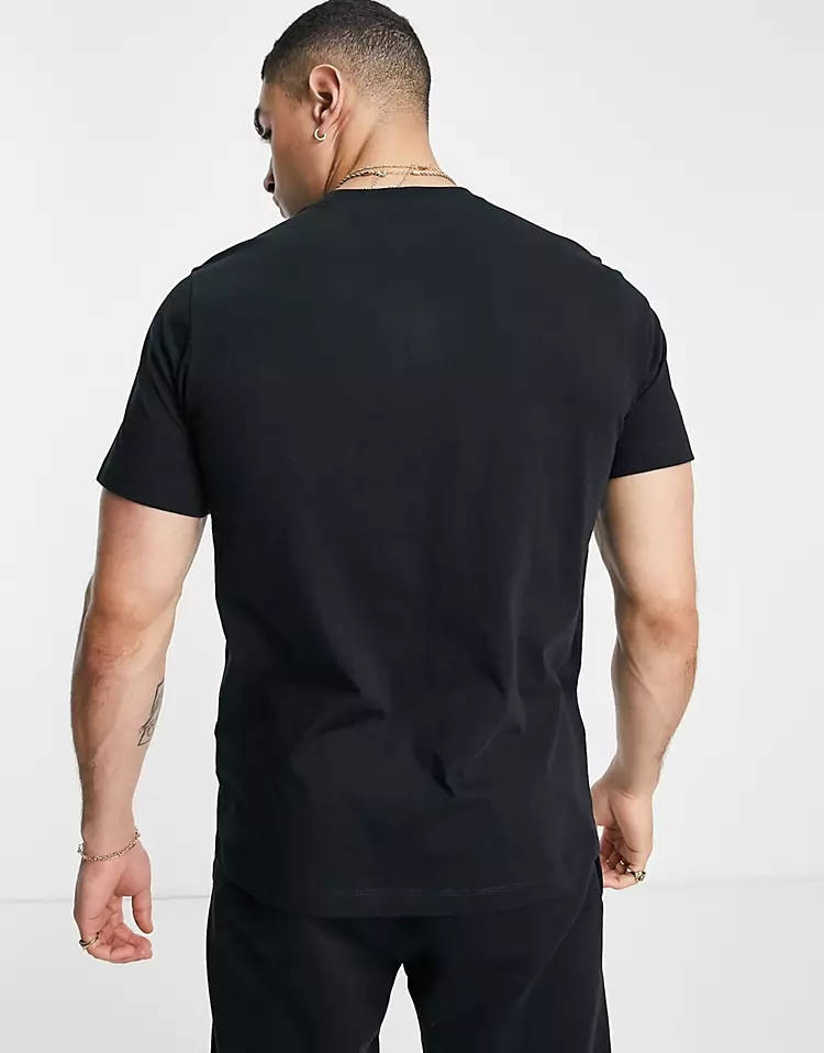 Nike Swoosh Small Logo T-Shirt Black Back