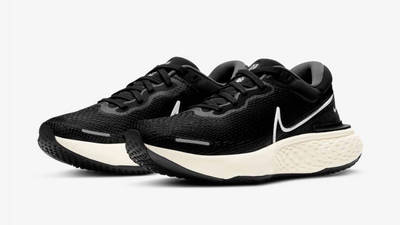 Nike ZoomX Invincible Run Flyknit Black White Front