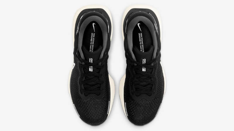 Nike ZoomX Invincible Run Flyknit Black White Middle