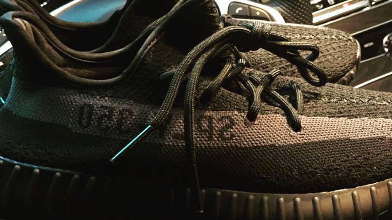 靴 YEEZY BOOST 350 V2 onyx 24.5 Yeezy Boost 350 V2 
