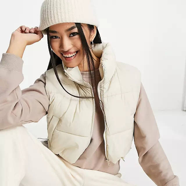 Pull&Bear Cropped Padded Nylon Gilet
