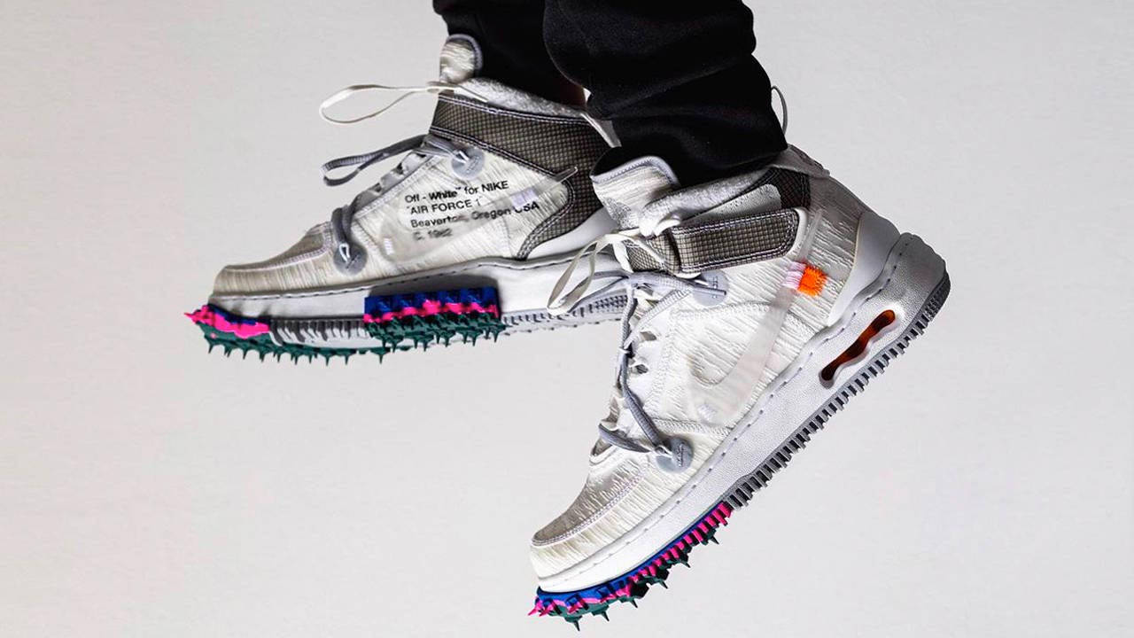 The 5 Retro Silhouettes Making a Massive Comeback in 2022