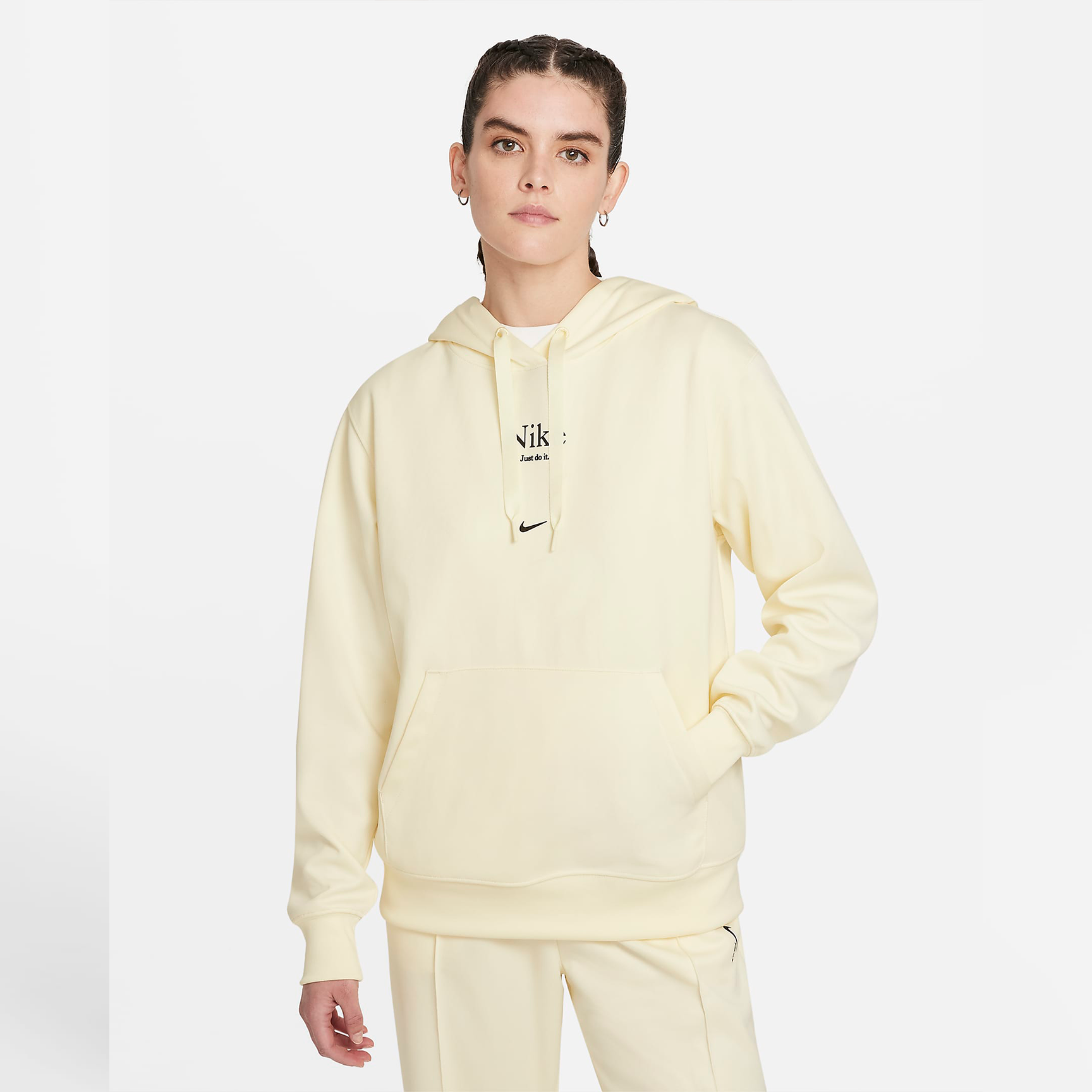 sportswear-essential-trousers-sS34pP