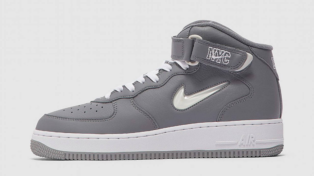 How Are These 15 Limited Edition Sneakers Still Sitting at SEVENSTORE?
