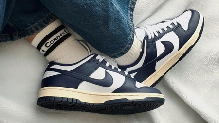Navy Dresses This Vintage-Style Nike Dunk Low Navy Dresses This Vintage-Style Nike Dunk Low