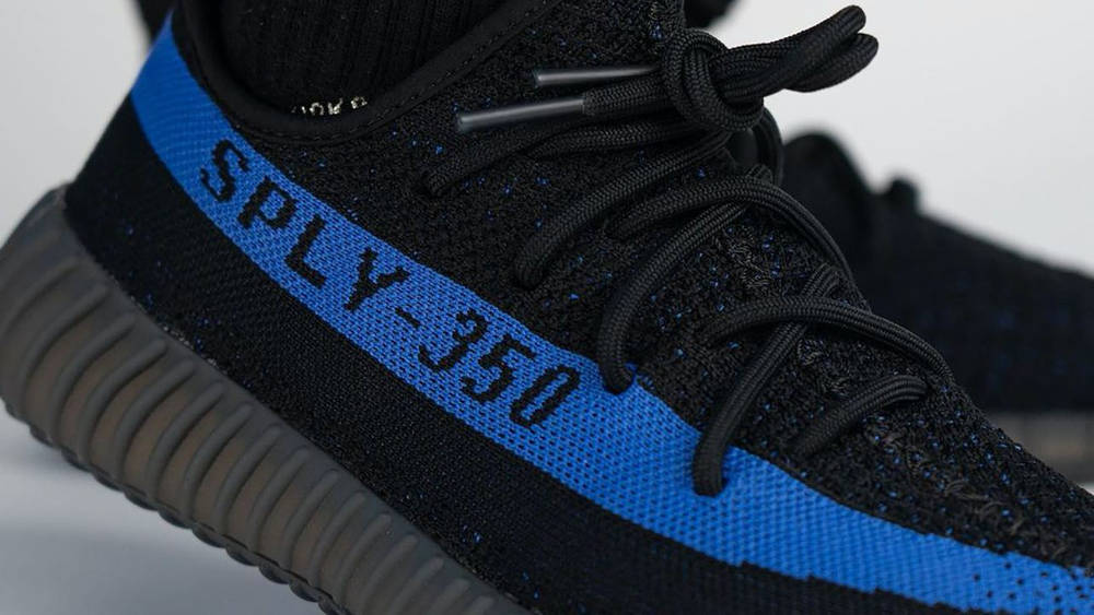 Image via yankeekicks yeezy boost 350 v2 dazzling blue 4