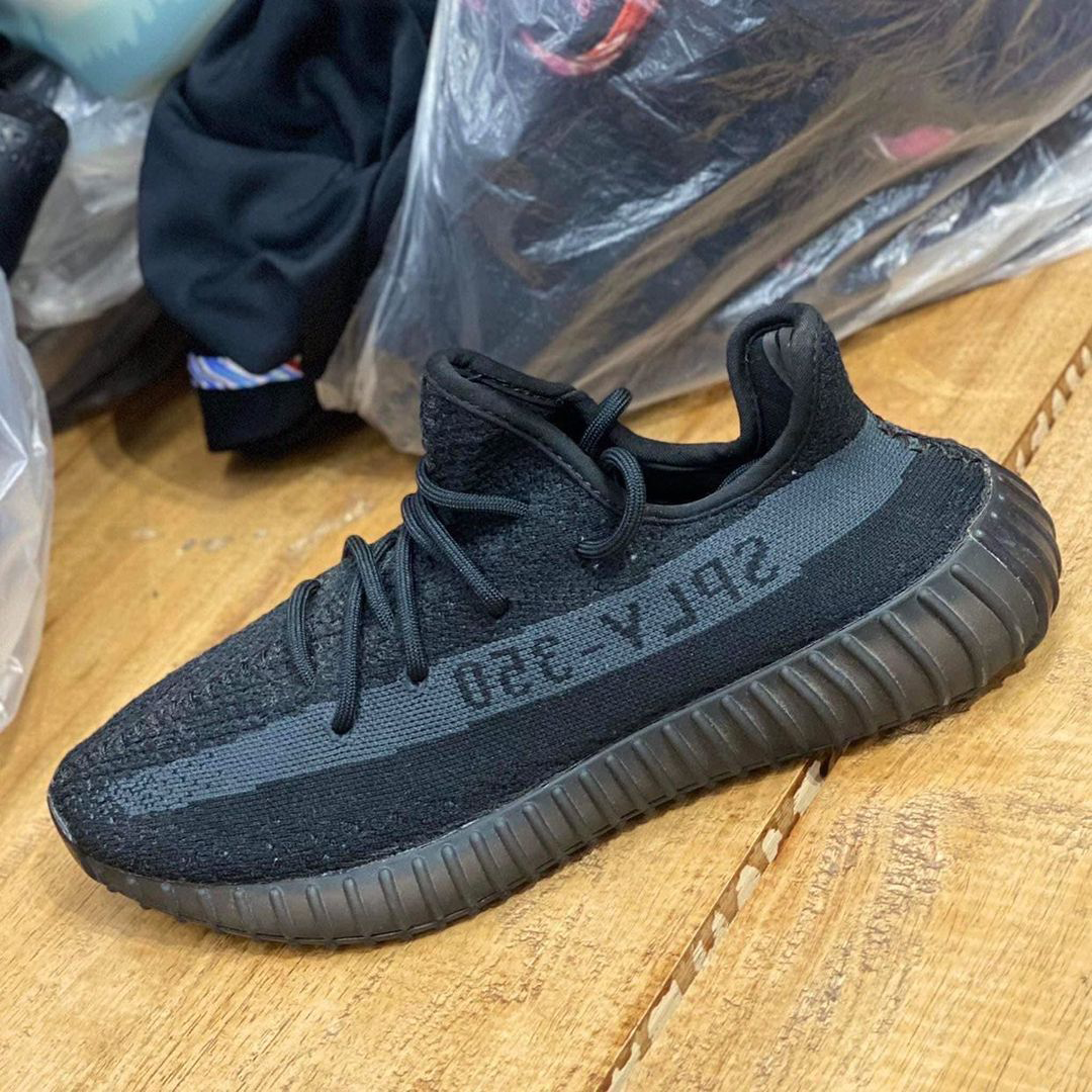 Yeezy Boost 350 V2 Onyx