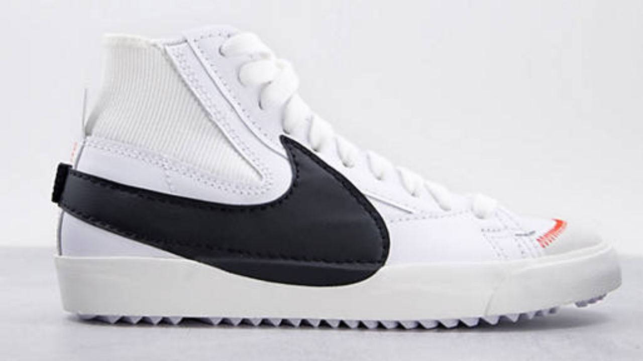 24280232-1-white