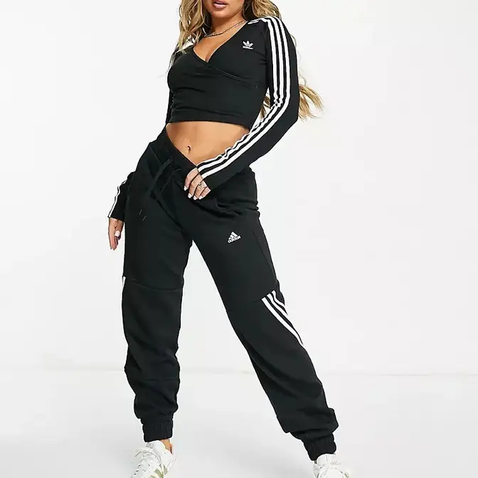 Adidas originals three stripe cropped long sleeve top in black online