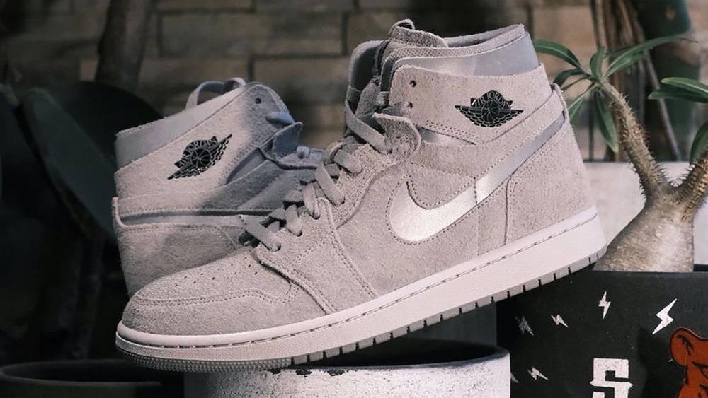 Image via sneakertigger air jordan 1 zoom comfort metallic silver 1