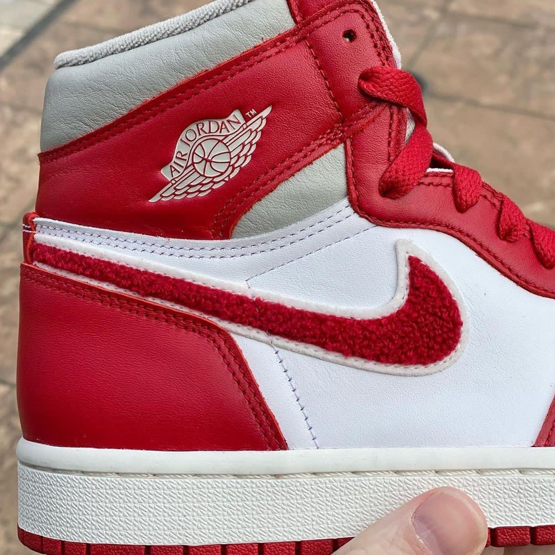 Air Jordan 1 High OG “Varsity Red”
