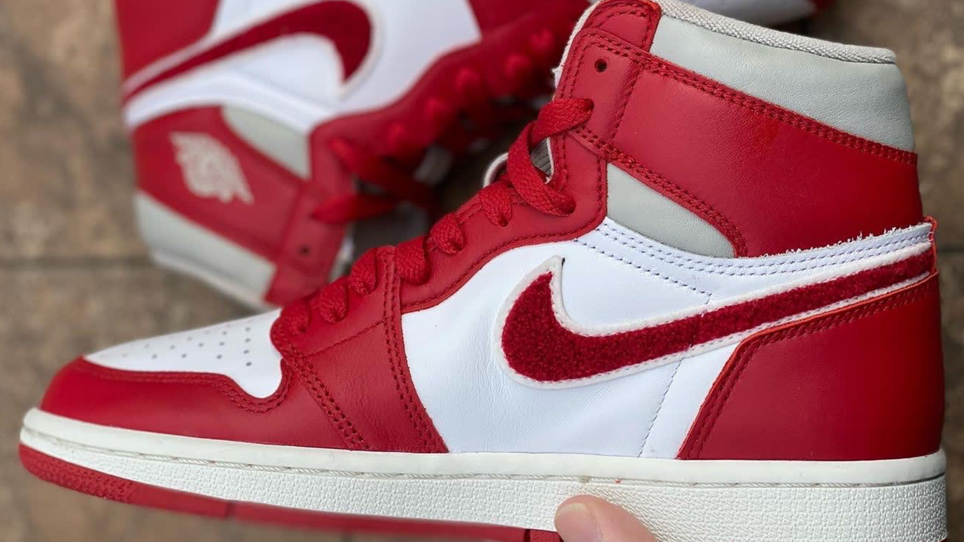 Air Jordan 1 High OG “Varsity Red”