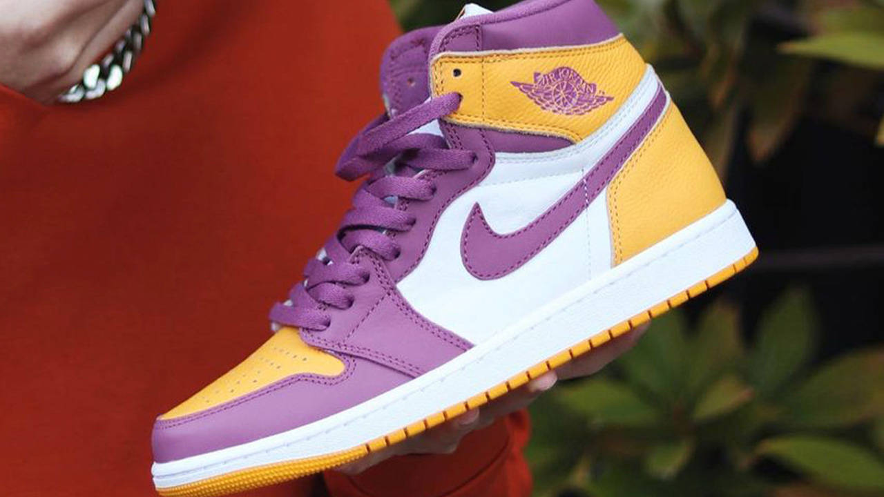 Air Jordan 1 High OG "Brotherhood"