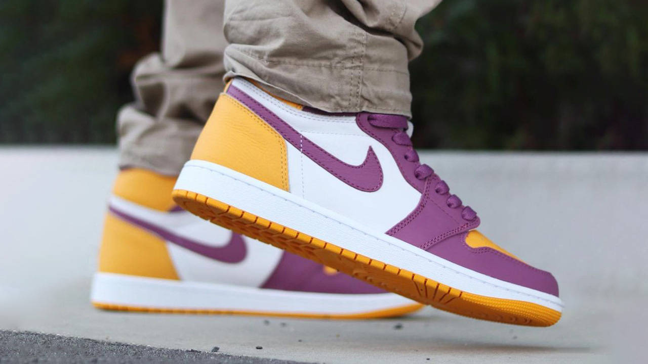 Air Jordan 1 High OG "Brotherhood"