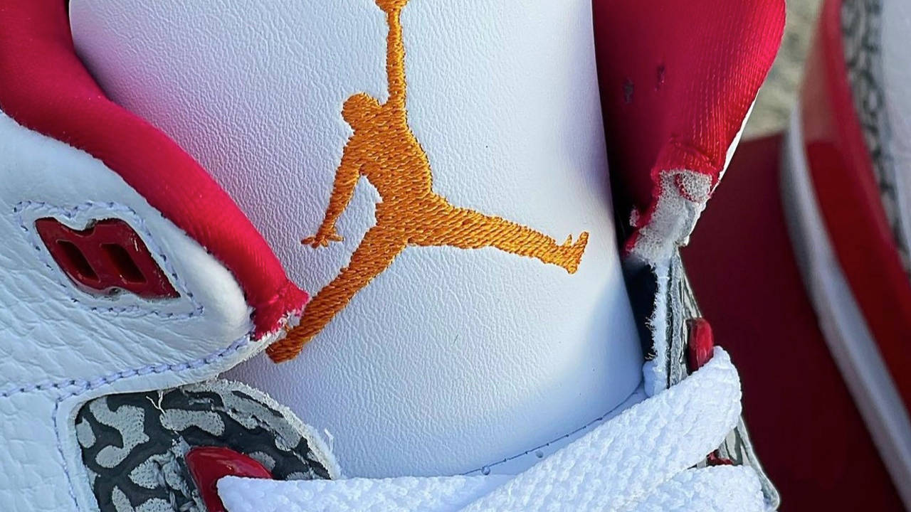 Air Jordan 3 "Cardinal Red"