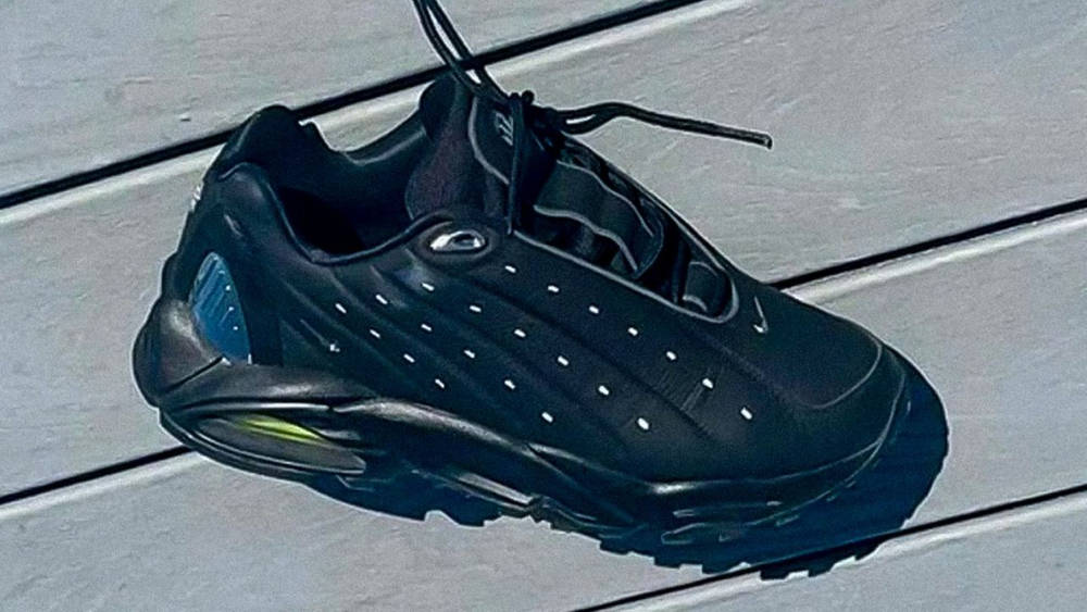 Image via champagnepapi drake x nike hot step air terra black