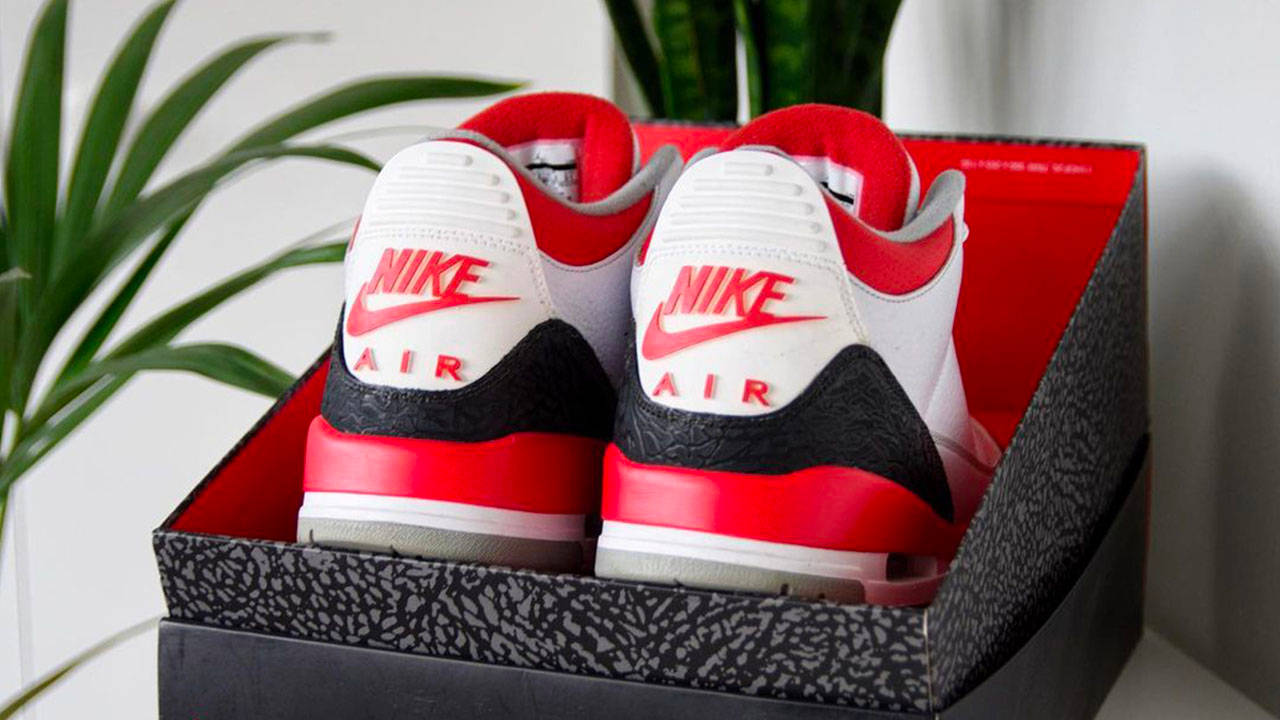 Air Jordan 3 OG "Fire Red"