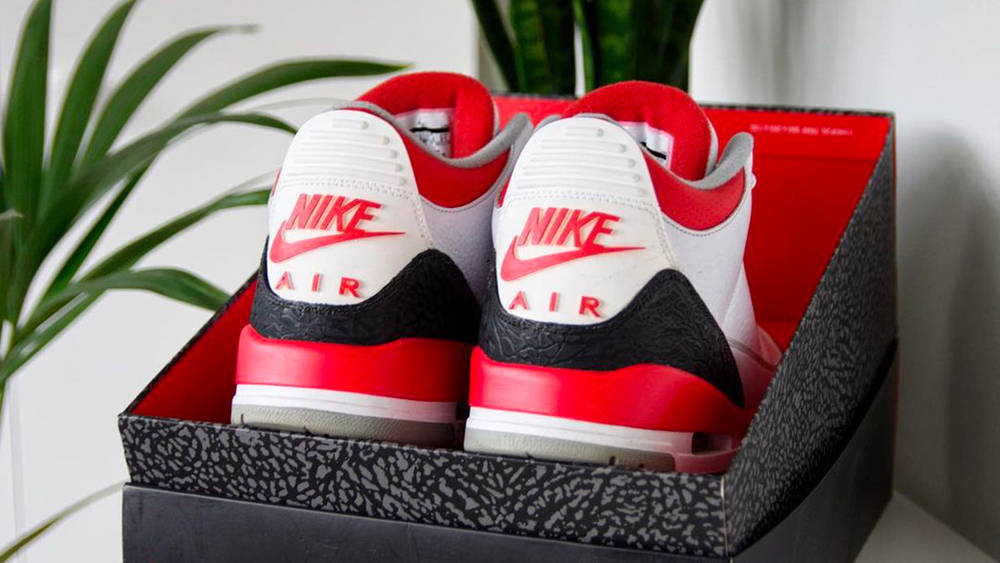 Here's When You Can Cop the Air Jordan 3 OG "Fire Red" Air Jordan 3 OG "Fire Red"