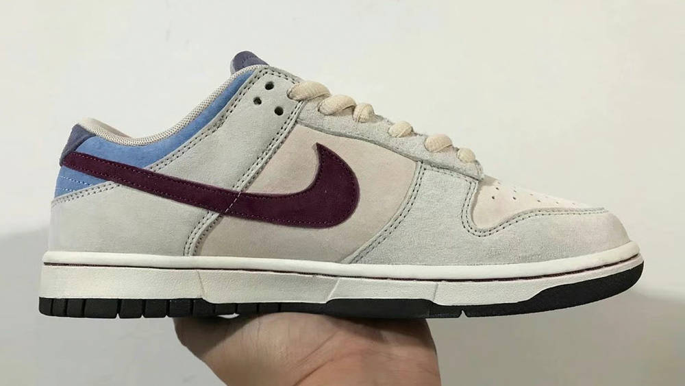 Image via sneakerjamz_new Nike Dunk Low "Grey"