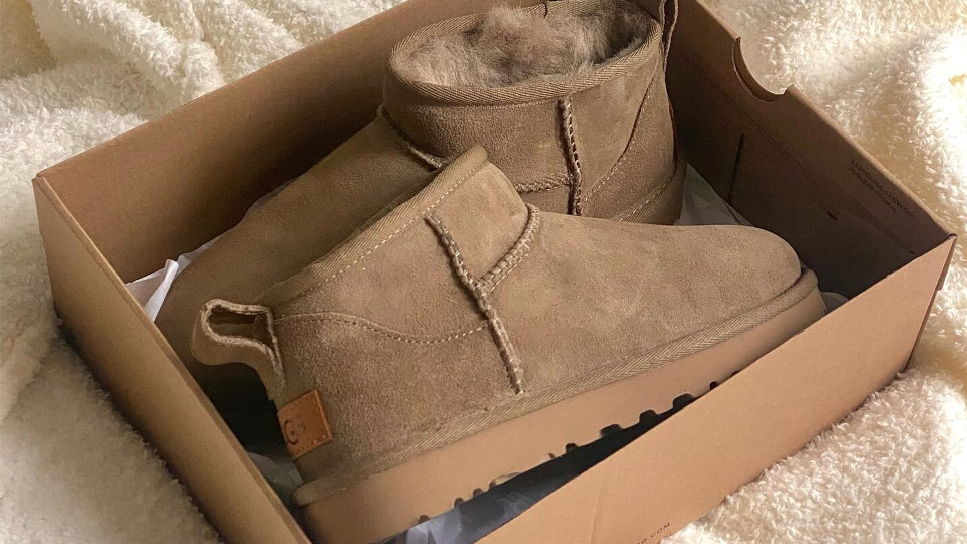 Here's Why All the Cool Girls are Wearing Uggs Again