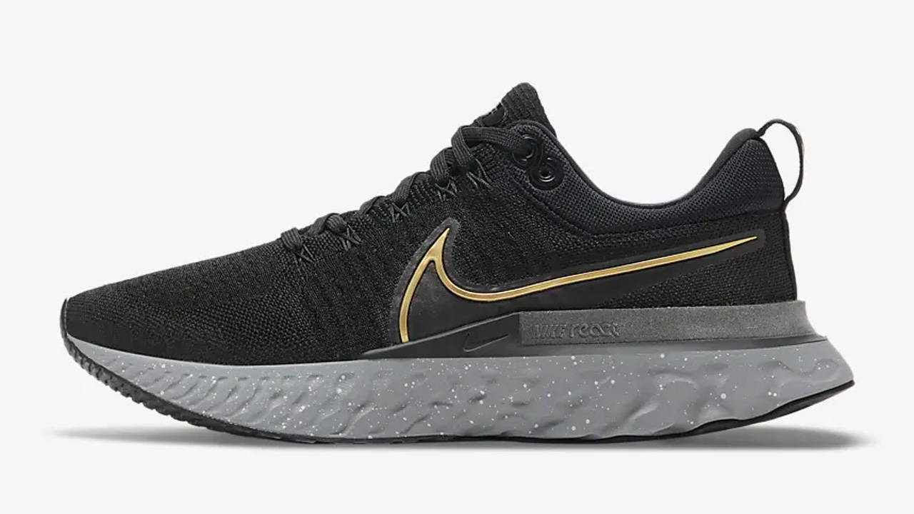 Here Are the Best Bargains From Nike's First Sale of 2022!
