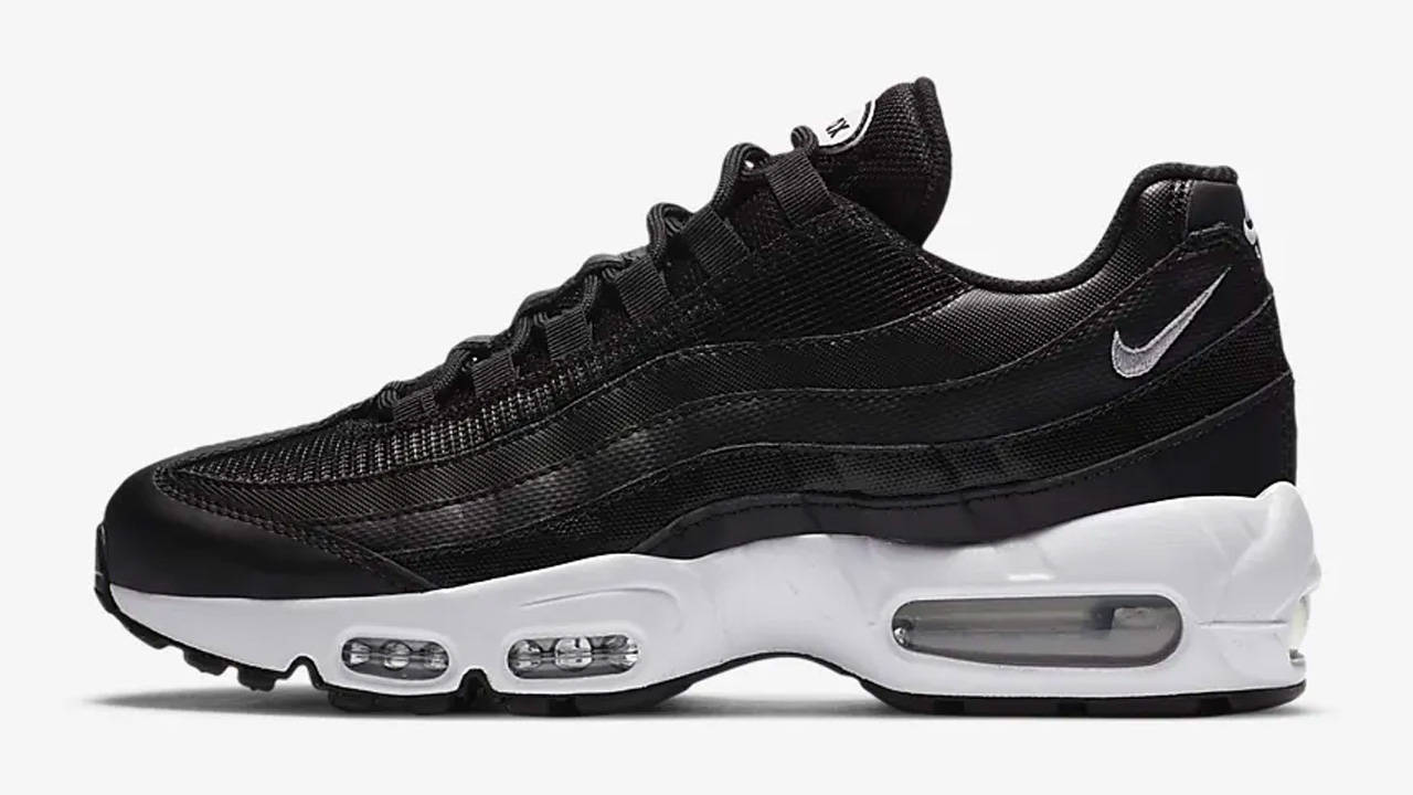 Here Are the Best Bargains From Nike's First Sale of 2022!