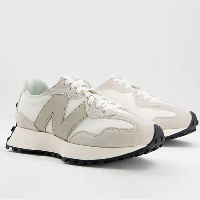 New Balance 327 Off White