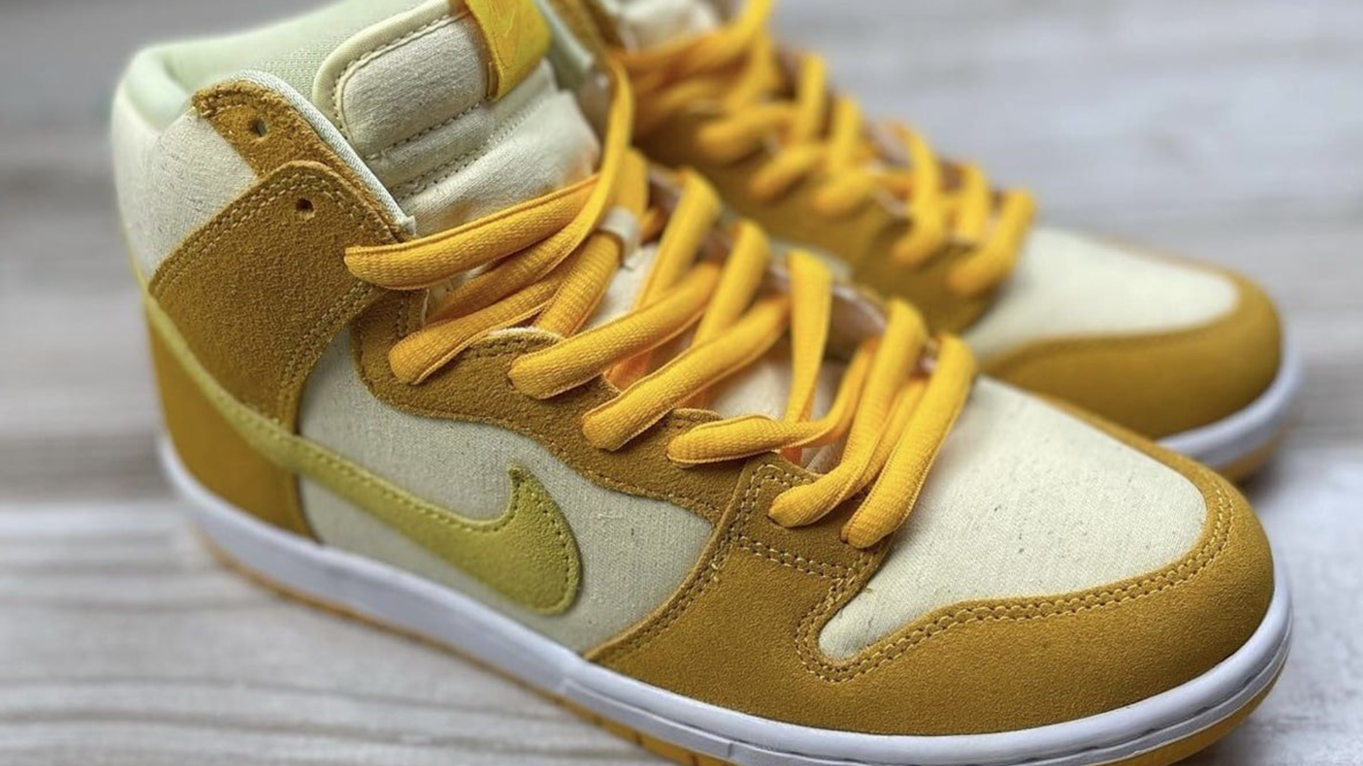 Nike Dunk Fruity Pack Pineapple