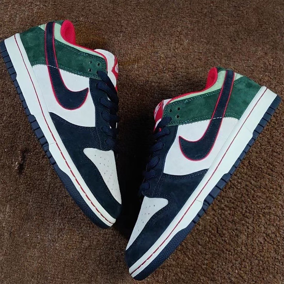 Nike Dunk Low Navy Green Red