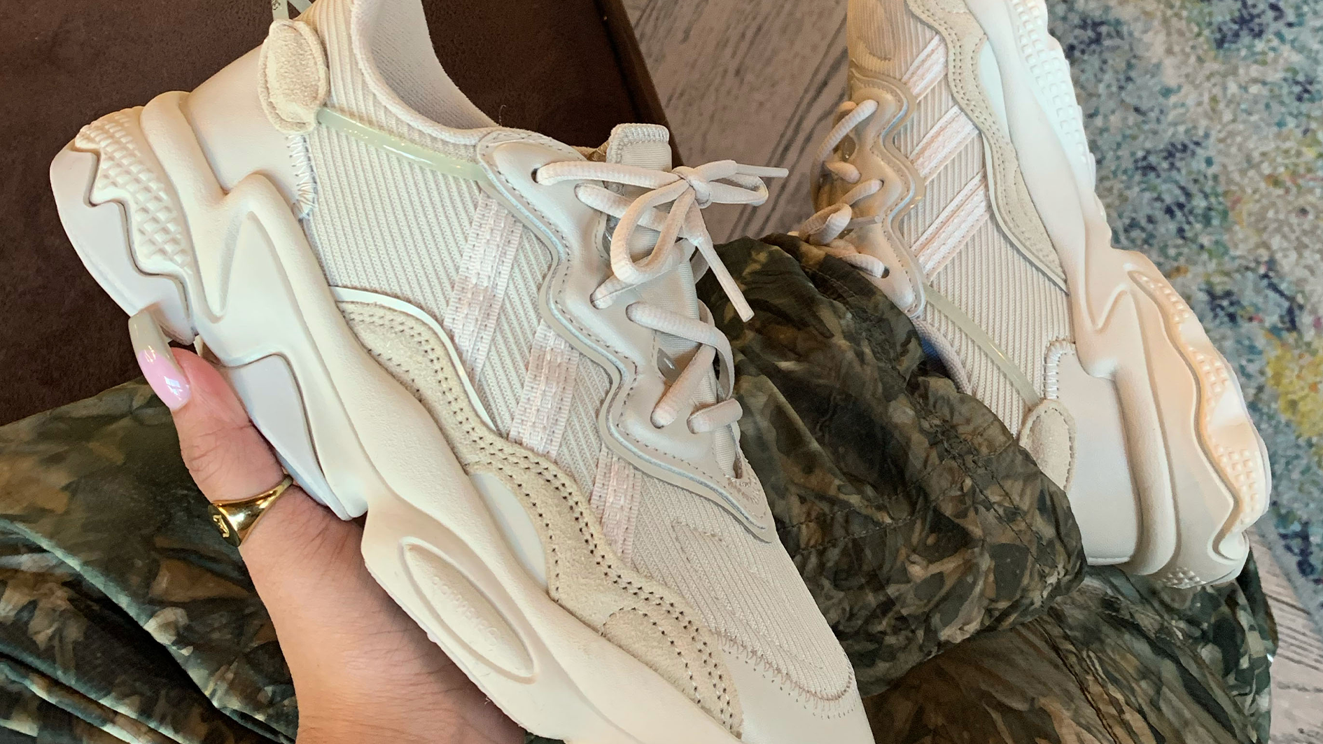 Ozweego HOTW