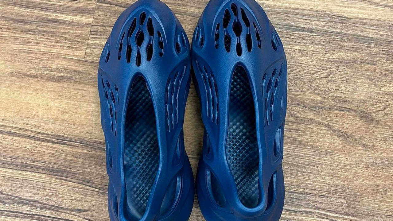 Yeezy Foam Runner "Navy"