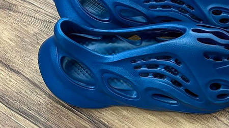 The Yeezy Foam Runner "Navy" Surfaces Out of the Blue The Yeezy Foam Runner "Navy" Surfaces Out of the Blue