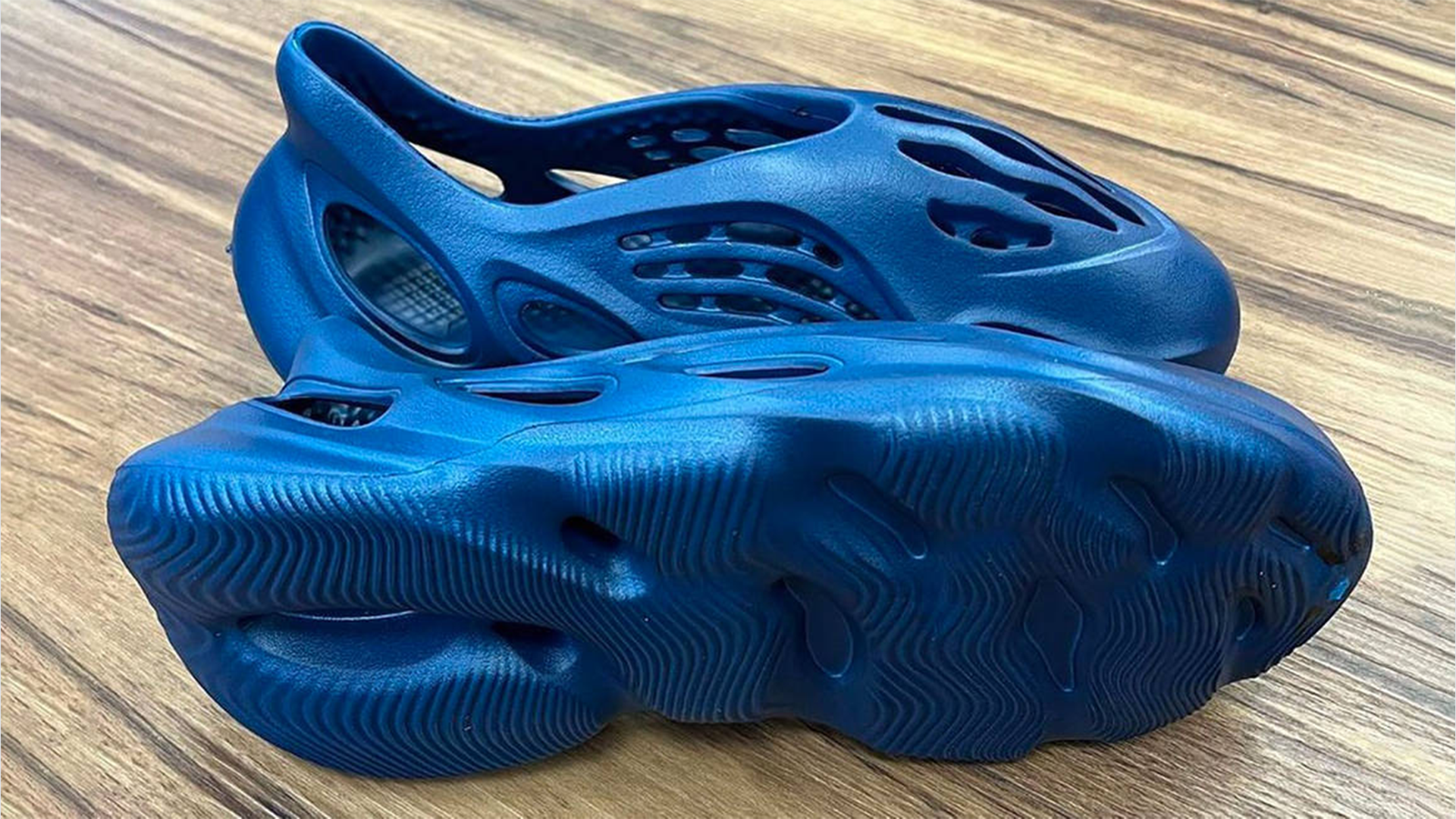 Yeezy Foam Runner Navy