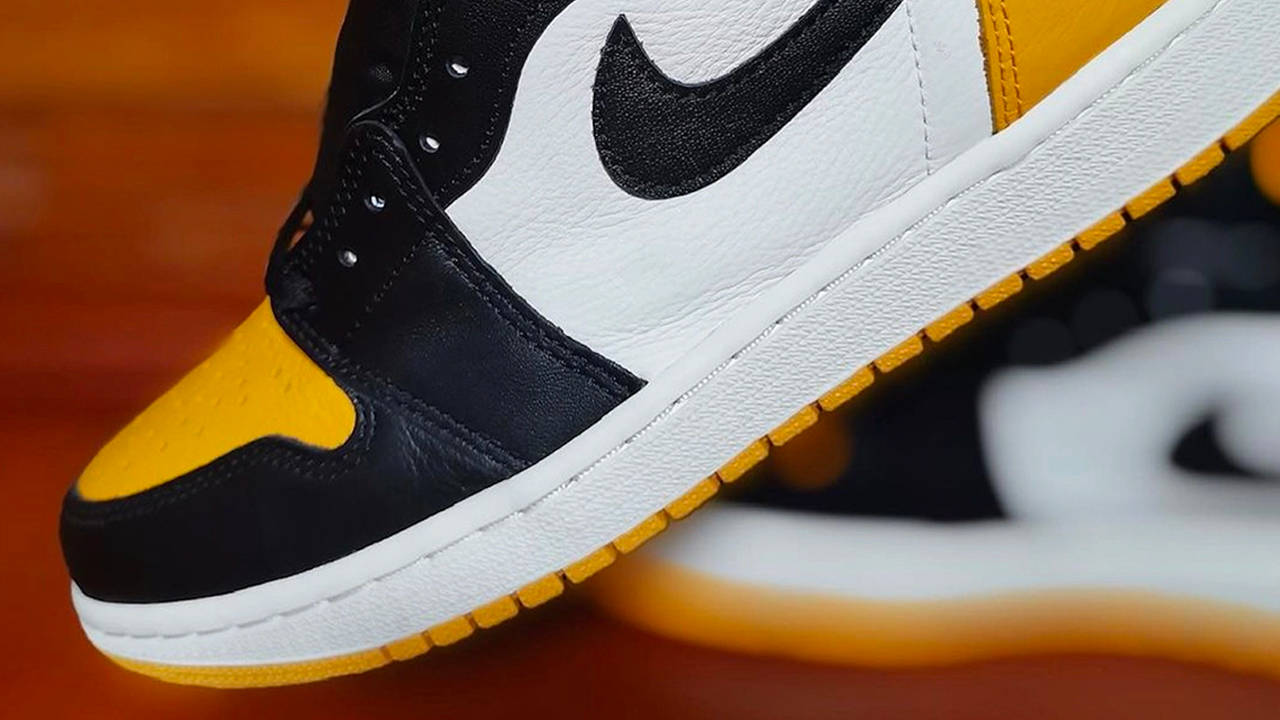 Air Jordan 1 High "Yellow Toe"