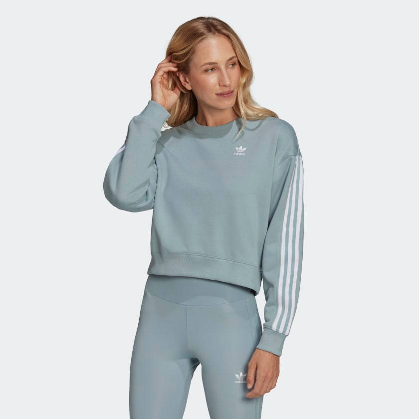 Adicolor_Classics_Sweatshirt_Grey_HC2026_21_model