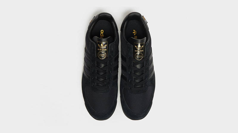 adidas AS 520 Black Top