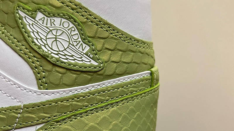 Women's Nike Air Jordan 1 Mid SE Shoes Green Python White DV2959-113 Sz 7 No newest Lid