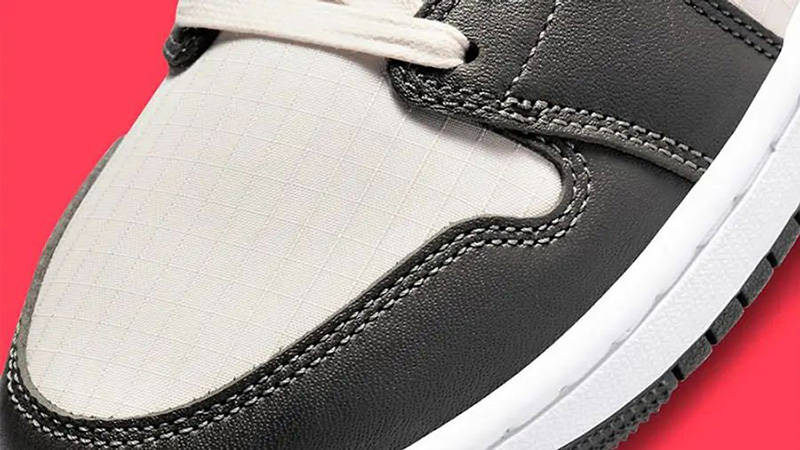 Air Jordan 1 Mid Light Orewood Brown DQ6078-100 toe