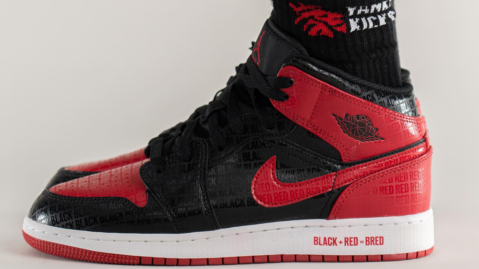 AJ1 mid bred yankee 5