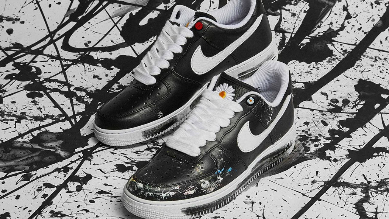 RESTOCK // Heat-Sensitive Air Force 1 Changes Color in Sunlight