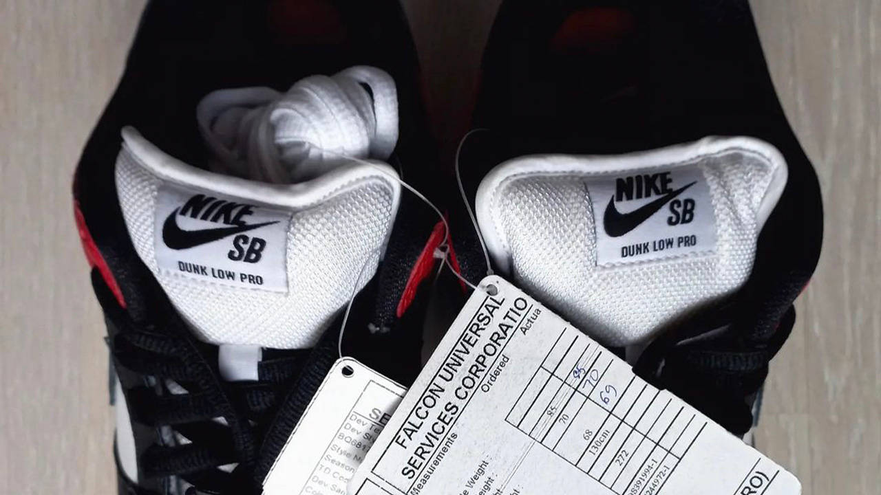 Nike SB Dunk Low "Black Toe"