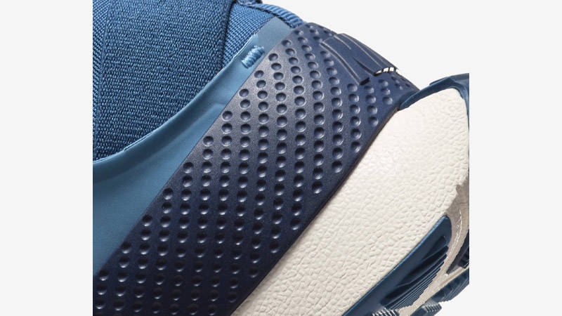 Nike Go FlyEase Dutch Blue Closeup