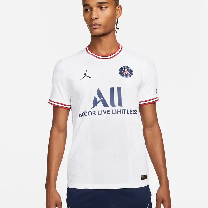 Paris Saint-Germain drop their brand new 2021/22 Nike away kit