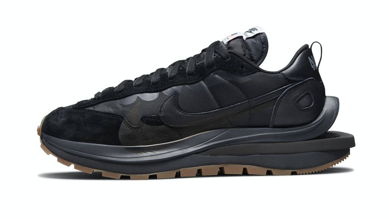sacai x nike vaporwaffle black gum 1