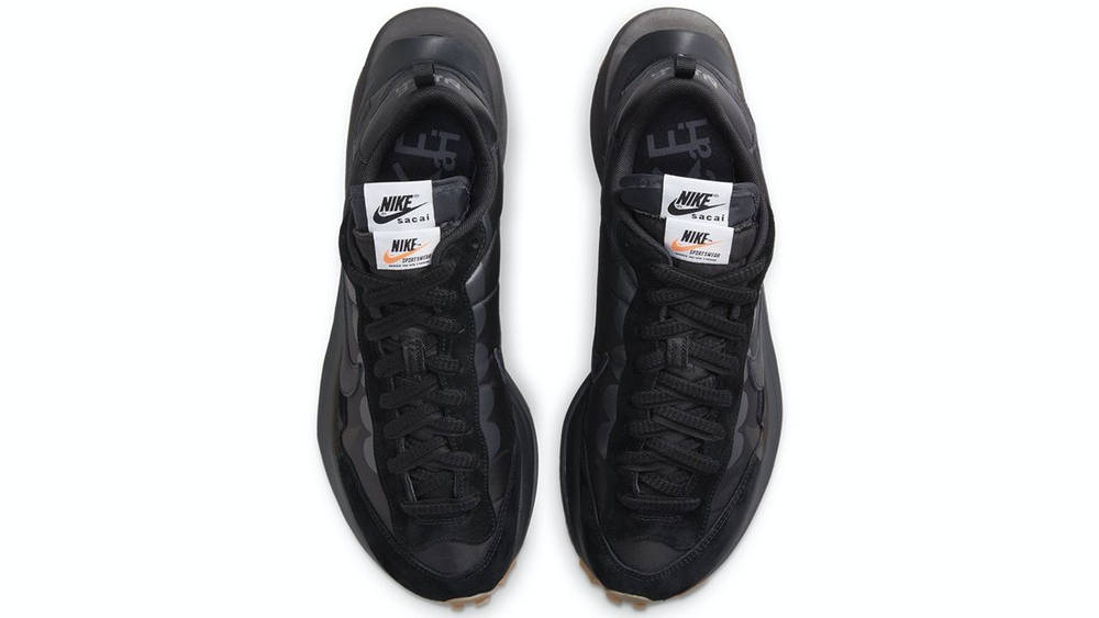 Image via Nike sacai x nike vaporwaffle black gum 4