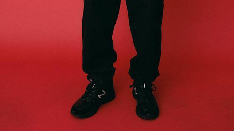 thisisneverthat x New Balance 860v2 Black on foot