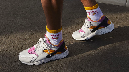 Find That Loving Feeling in Nike's Valentines Day 2022 Sale! Find That Loving Feeling in Nike's Valentines Day 2022 Sale!