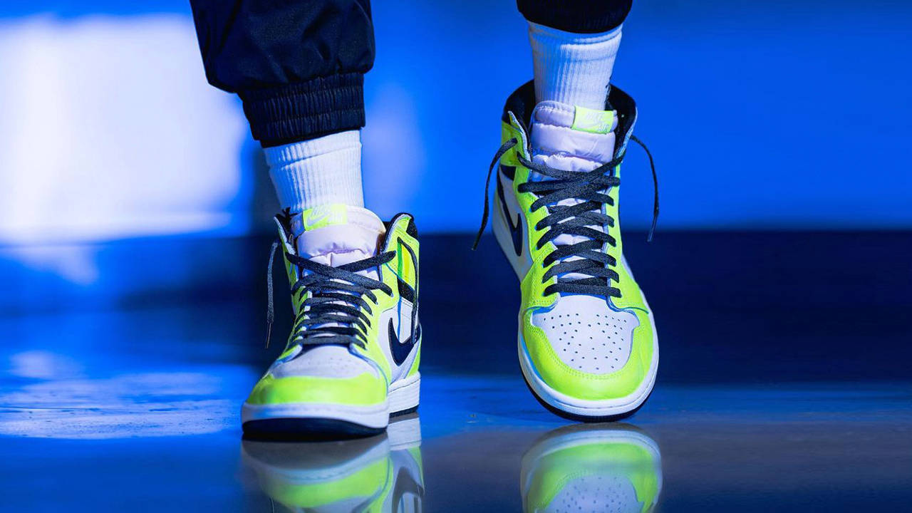 Air Jordan 1 High OG "Volt"